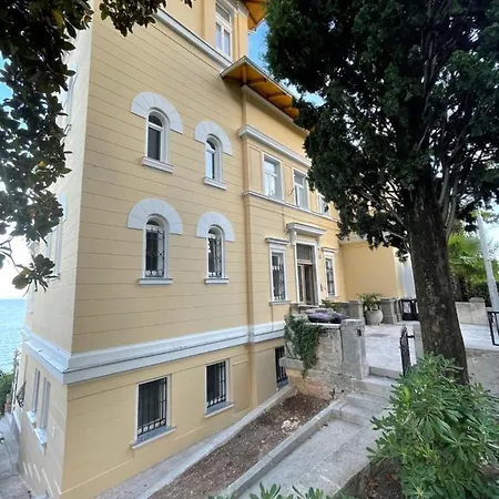 Opulence Luxury - Private Access To In Apartment Opatija