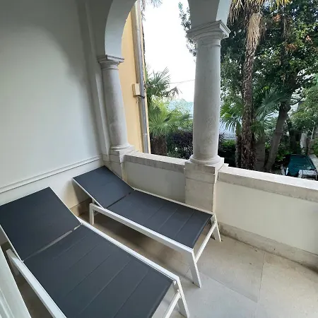 Opulence Luxury - Private Access To In 公寓